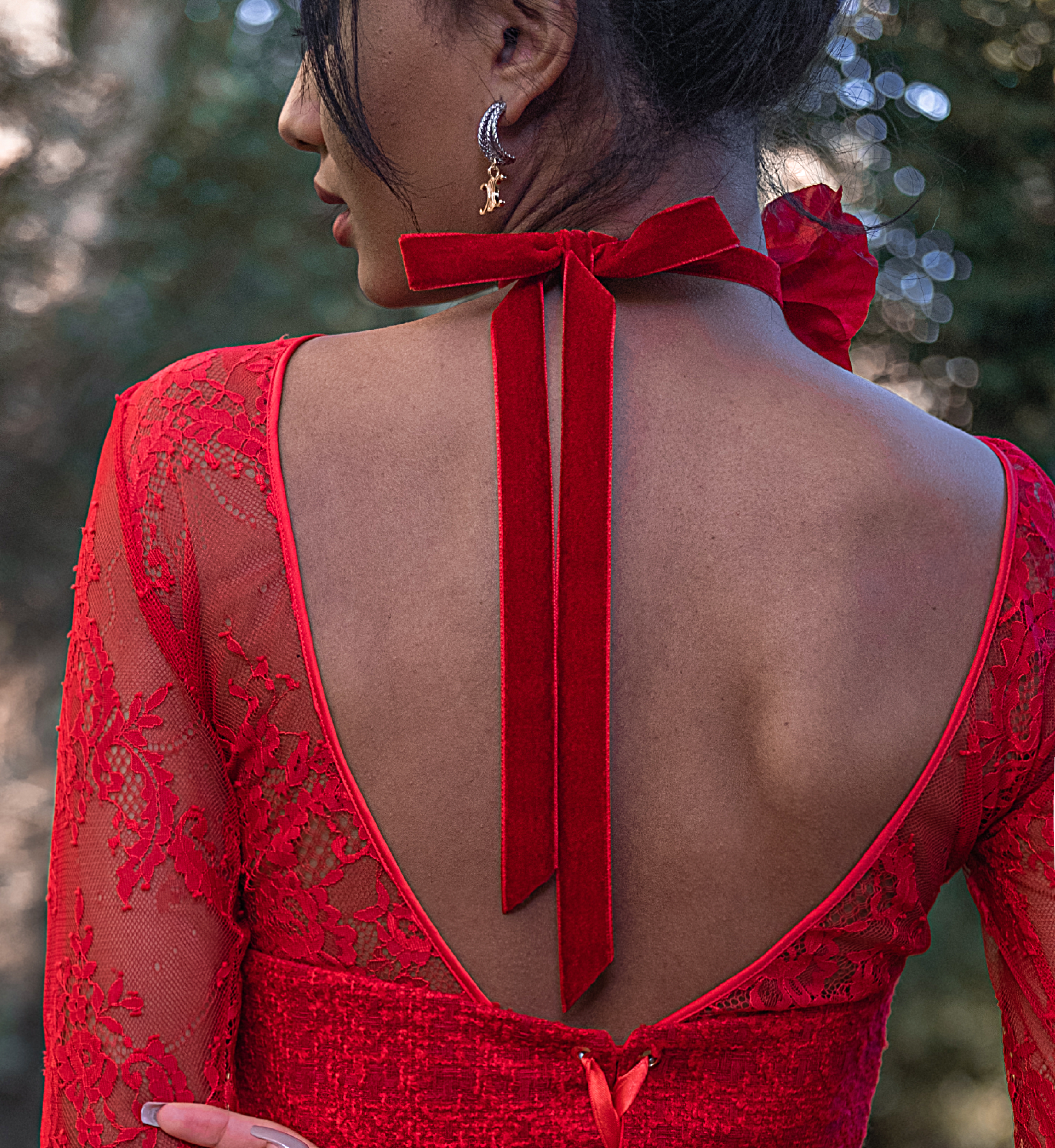 ROSE ROUGE CHOKER